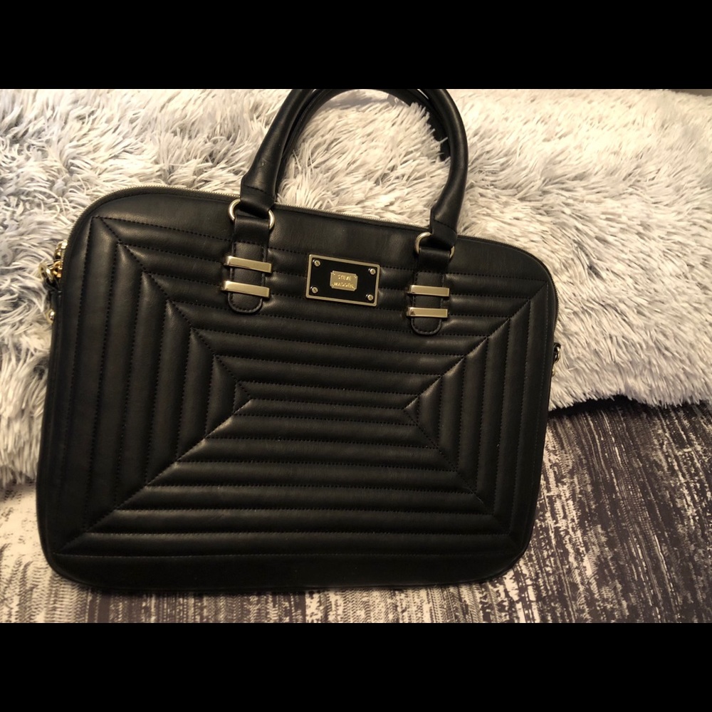 Steve Madden leather lap top case with strap